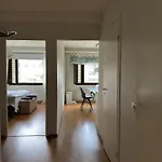 דירה One-bedroom With Free Parking