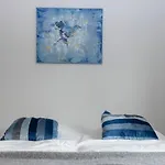 One-bedroom With Free Parking אולו