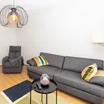 One-bedroom With Free Parking *