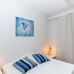 One-bedroom With Free Parking