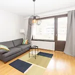 One-bedroom With Free Parking *