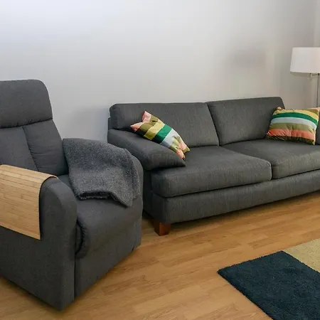 One-bedroom With Free Parking *