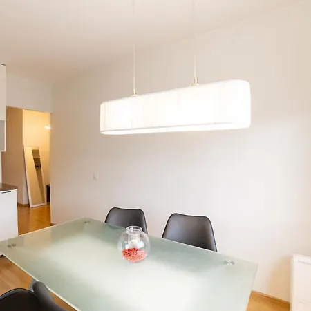 One-bedroom With Free Parking Apartamento *
